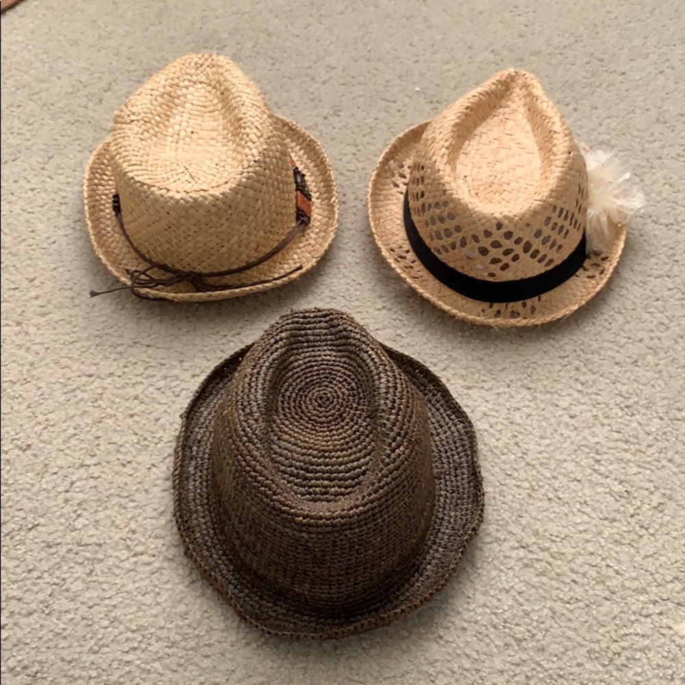 Hats 🎩 - Picture 2 of 5